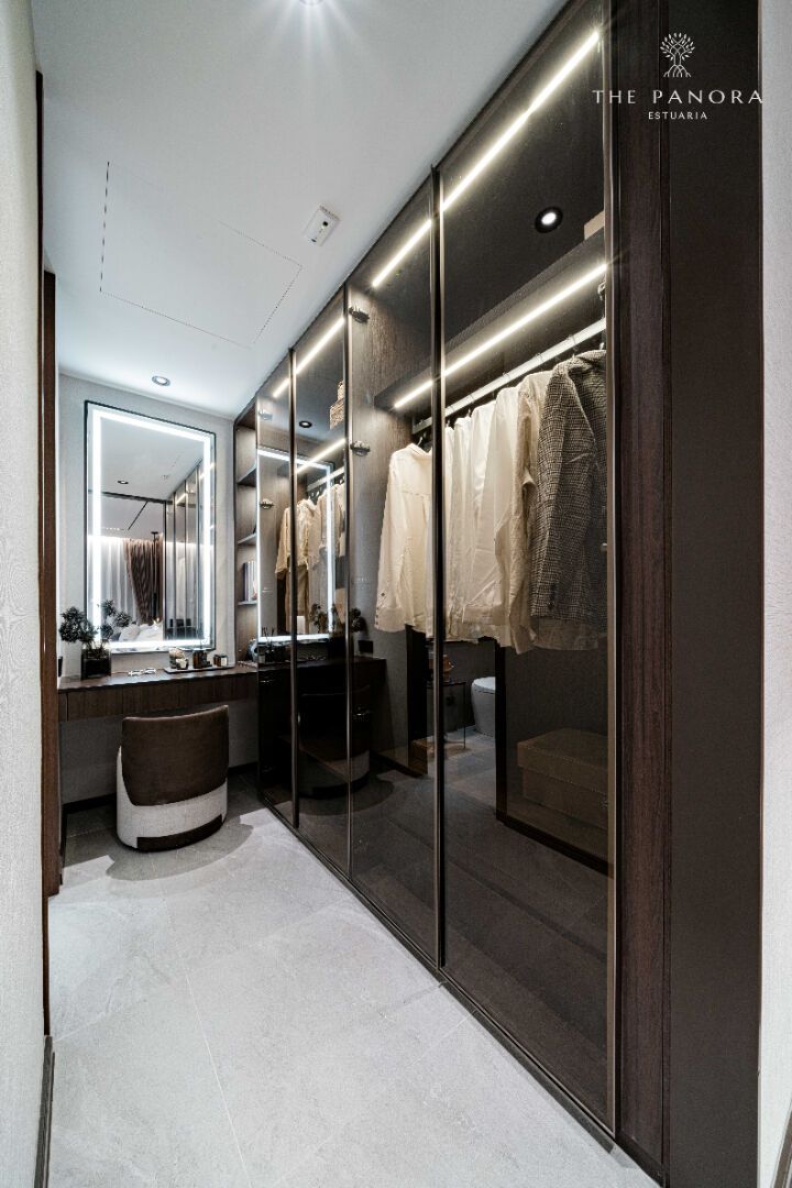 The Panora Estuaria: ตู้เสื้อผ้าและพื้นที่แต่งตัว