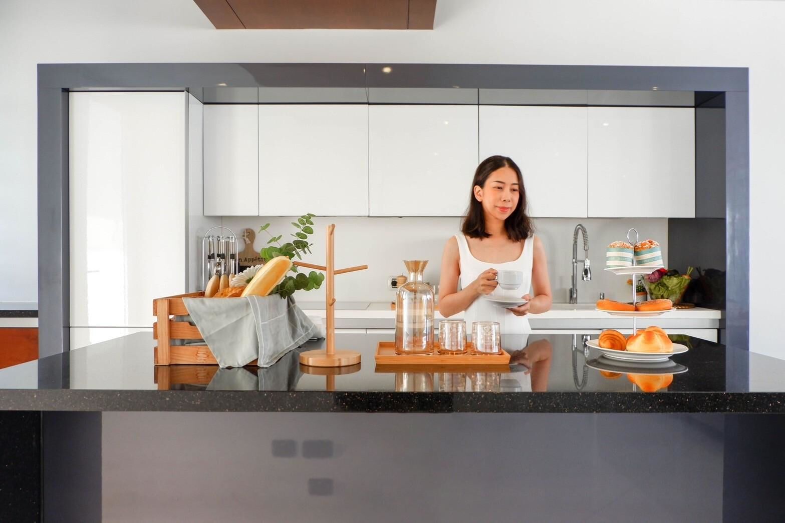Pure Sunset Beach: Cuisine et rangements intégrés