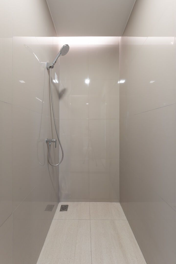 COBE Ratchada-Rama 9: Shower area