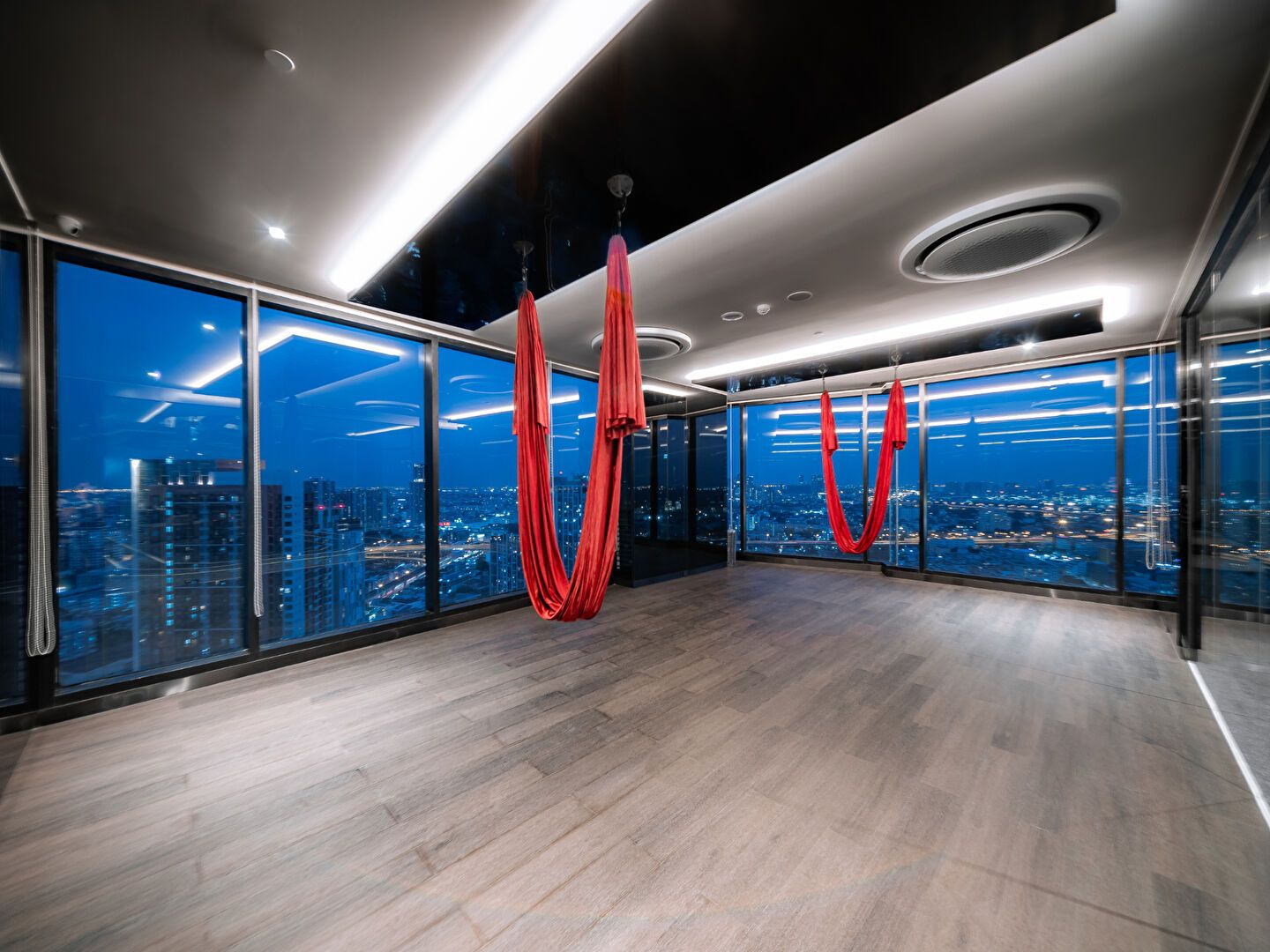 KnightsBridge Space Rama 4: Studio d’exercice et de yoga