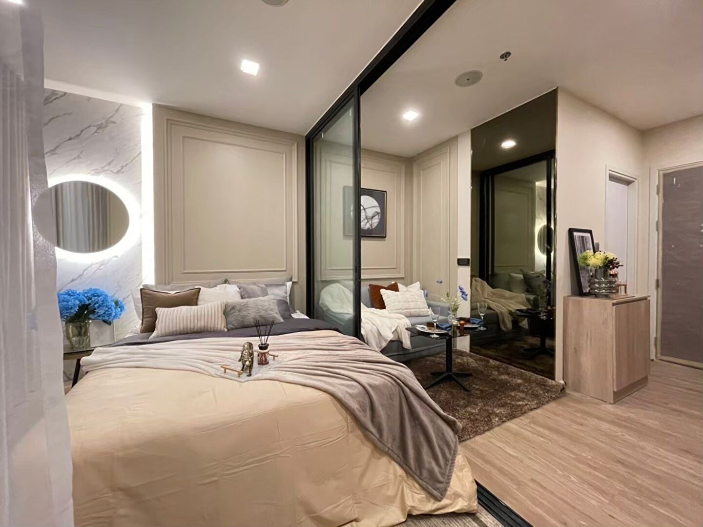 Modiz Sukhumvit 50: Bedroom interior