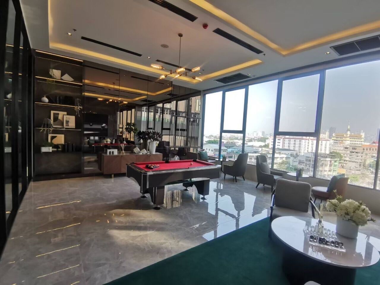 Modiz Sukhumvit 50: Billiards and recreation room